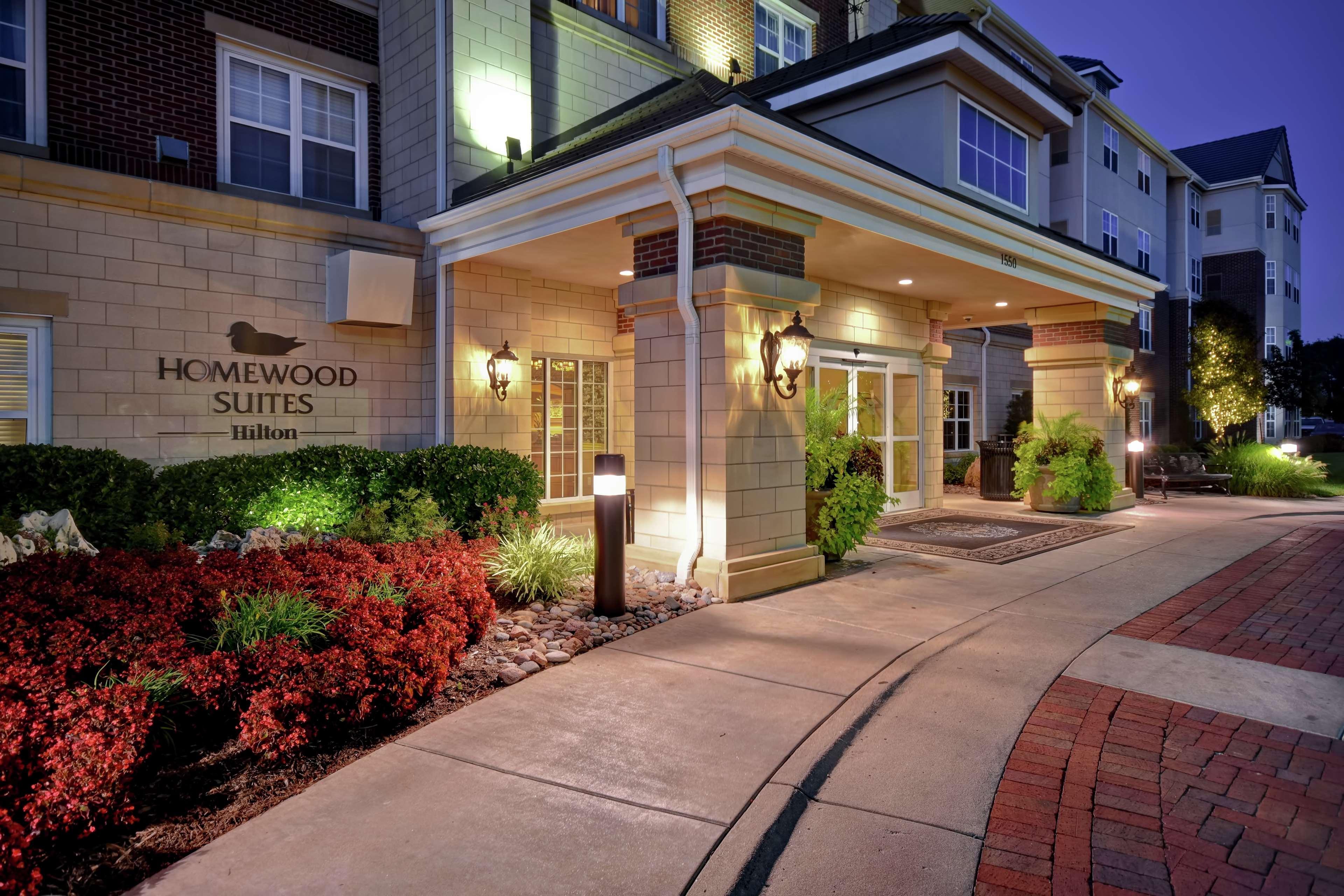 Homewood Suites By Hilton At The Waterfront Wichita Exteriör bild