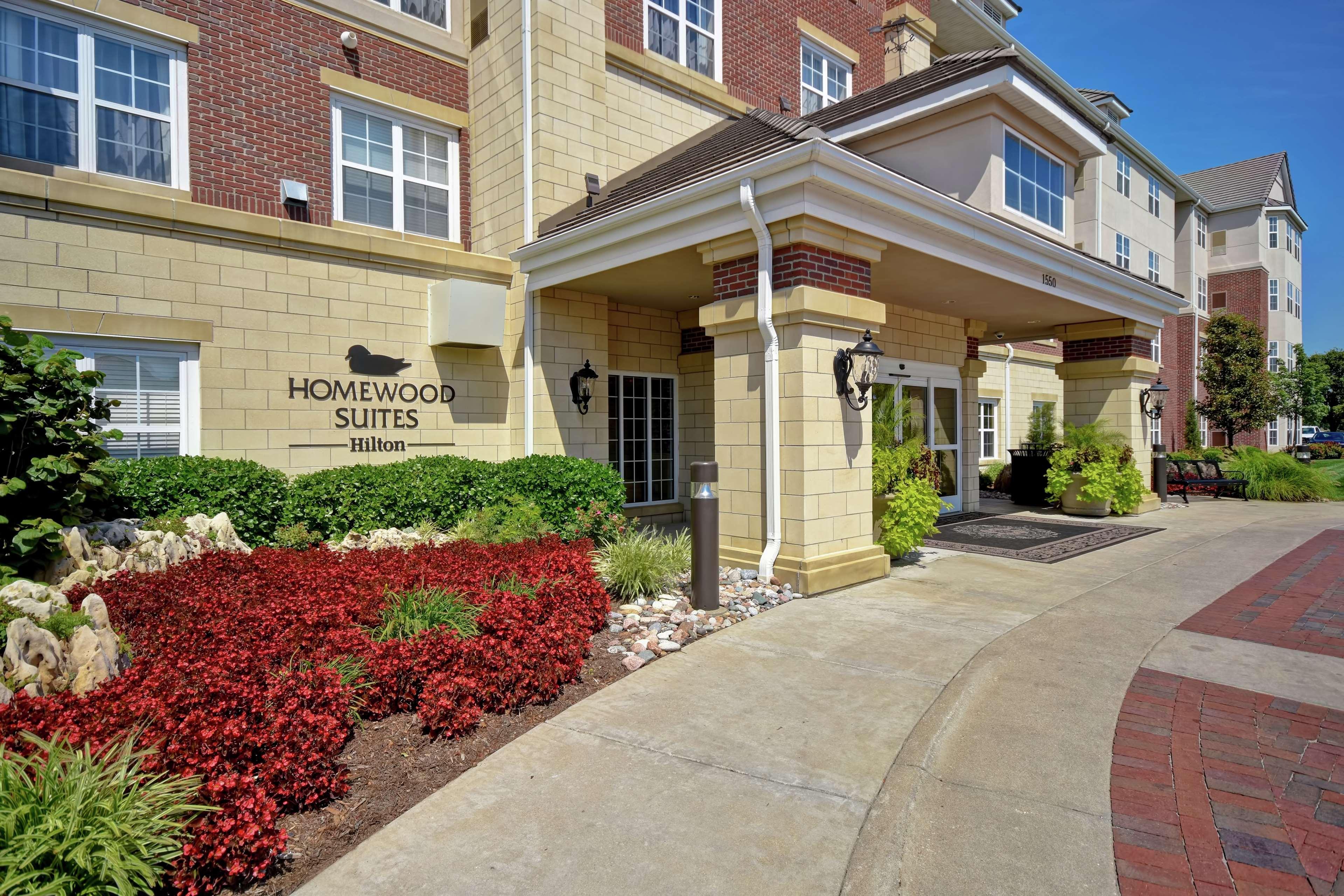 Homewood Suites By Hilton At The Waterfront Wichita Exteriör bild