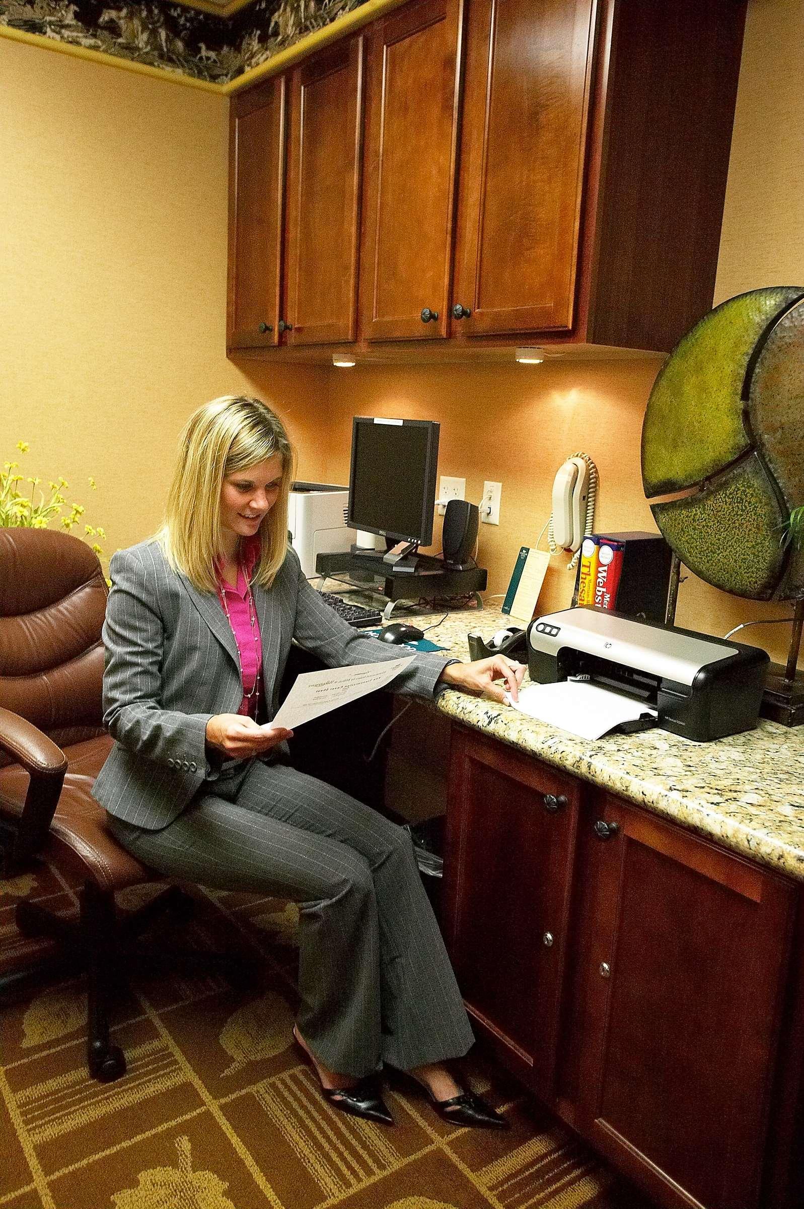 Homewood Suites By Hilton At The Waterfront Wichita Exteriör bild