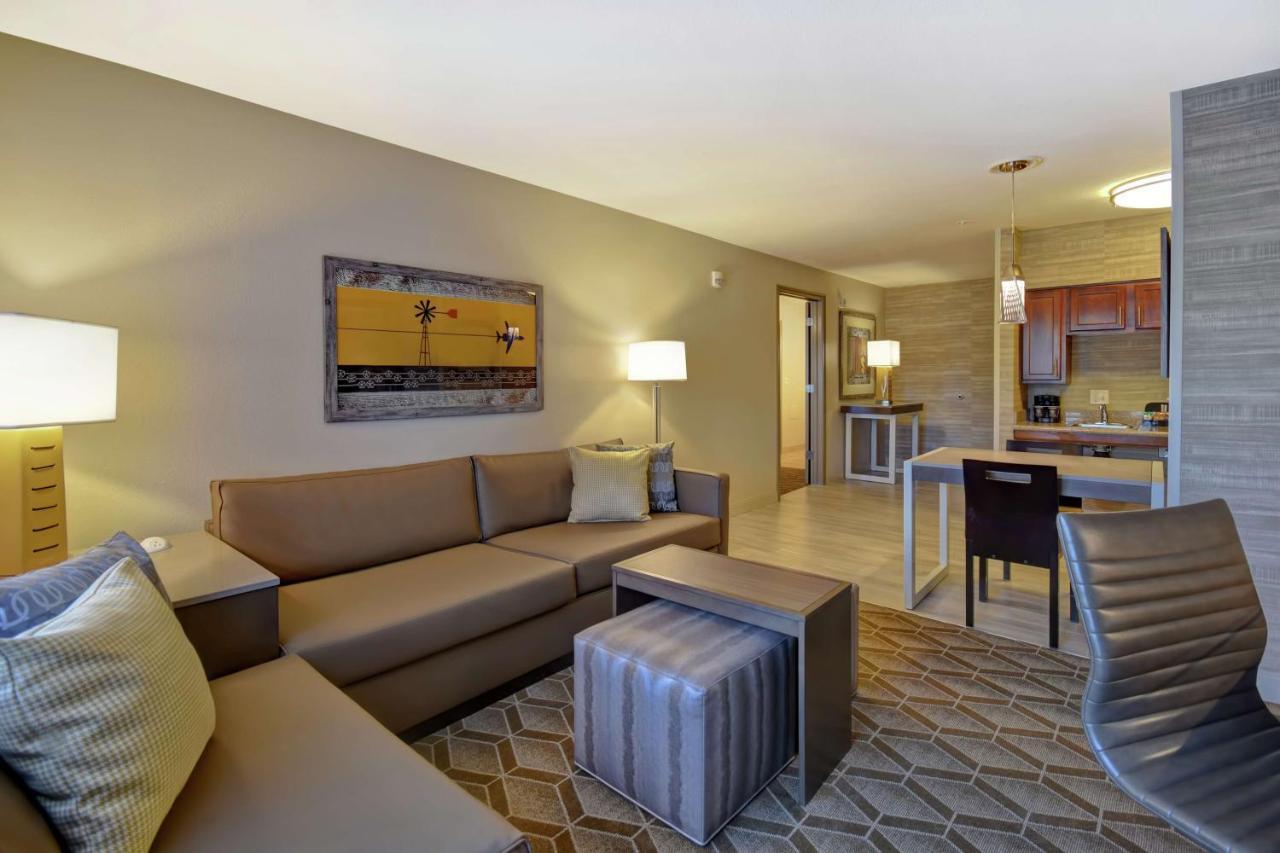 Homewood Suites By Hilton At The Waterfront Wichita Exteriör bild