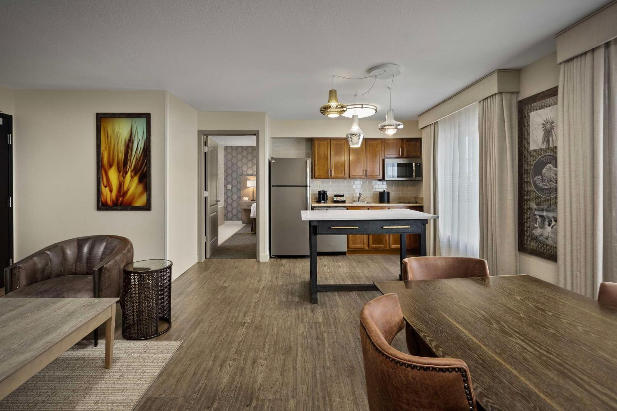 Homewood Suites By Hilton At The Waterfront Wichita Exteriör bild