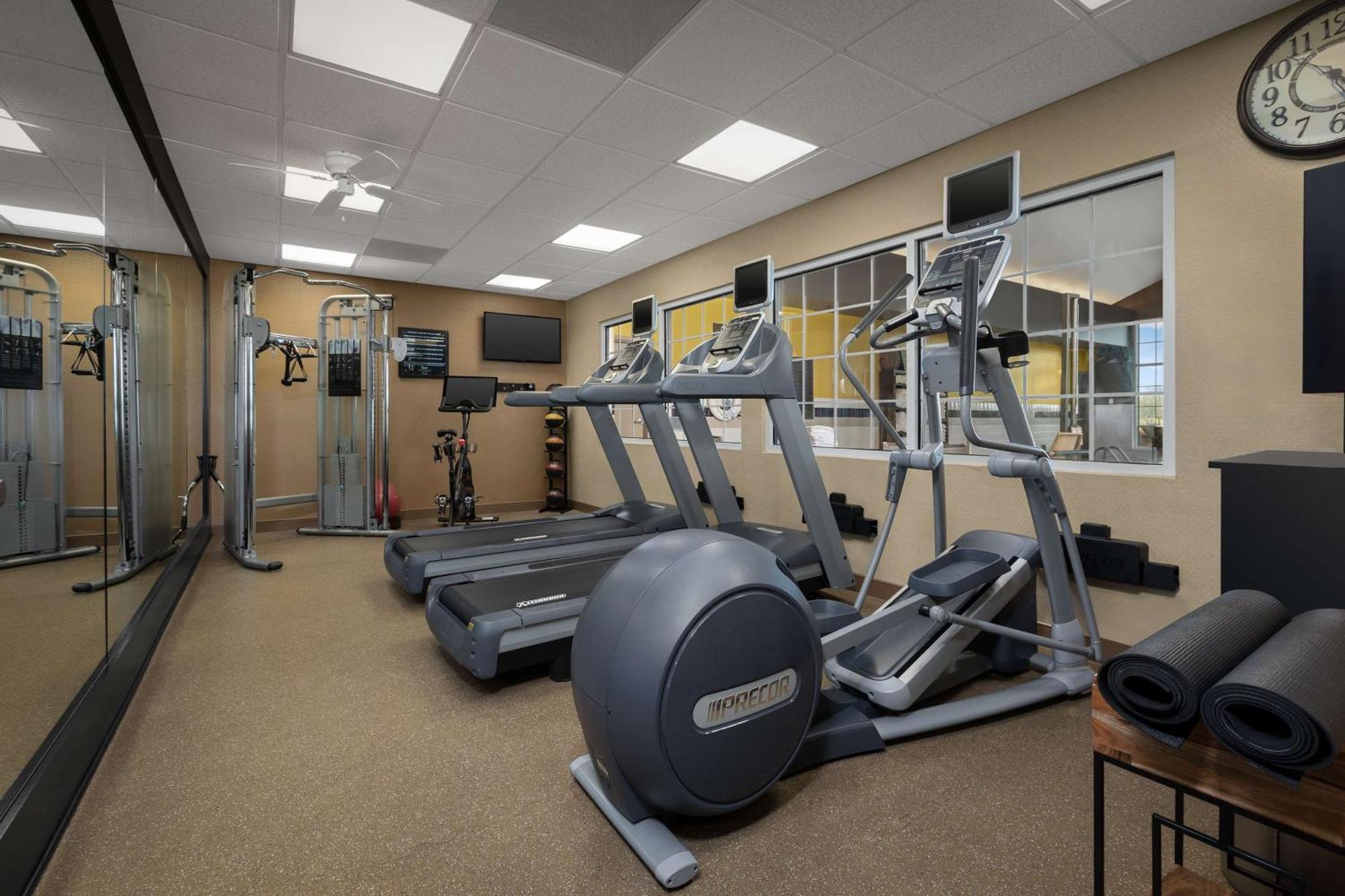 Homewood Suites By Hilton At The Waterfront Wichita Exteriör bild